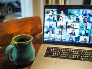 Remote HR Mastery: 8 Hacks for Managing Distributed Teams Seamlessly